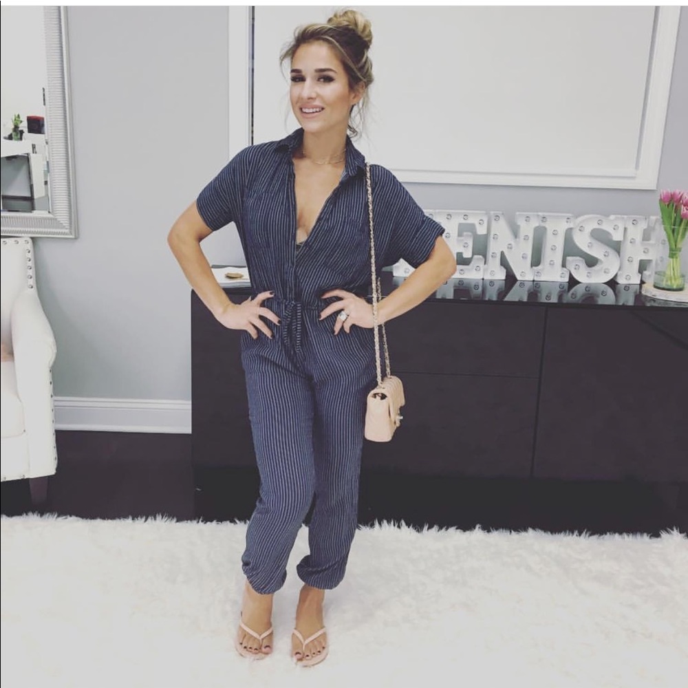 Kittenish“The Blogger”Jumpsuit Jessie James Decker